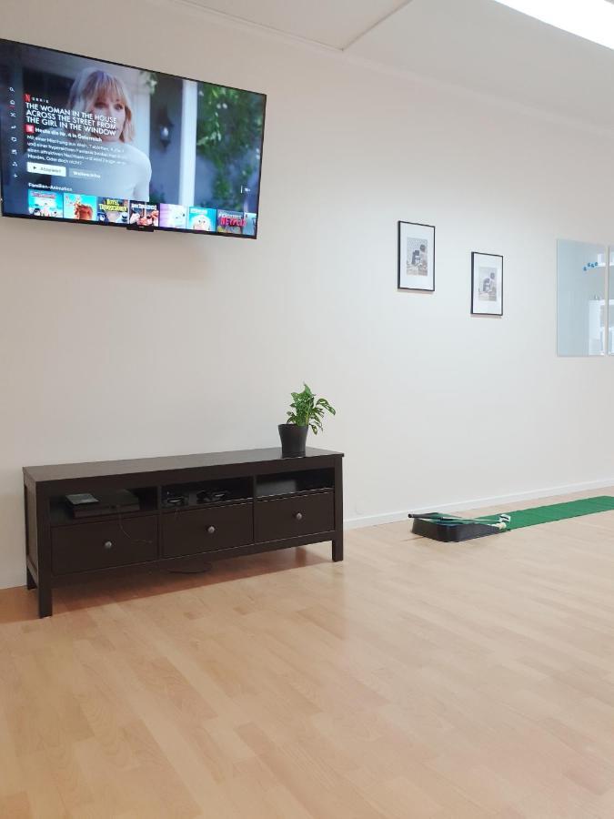Modernes, Stilvolles Eingerichtetes Loft Apartment Wina Bagian luar foto
