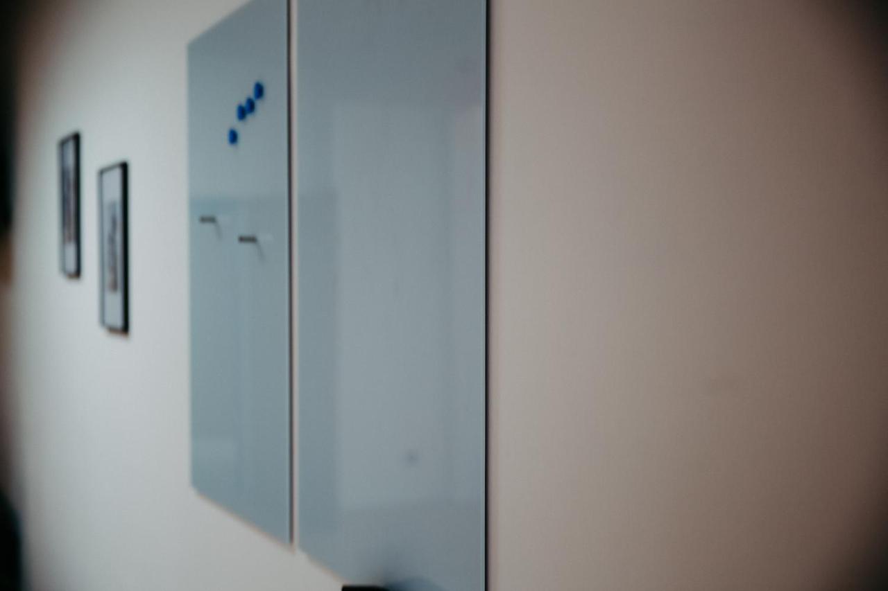 Modernes, Stilvolles Eingerichtetes Loft Apartment Wina Bagian luar foto