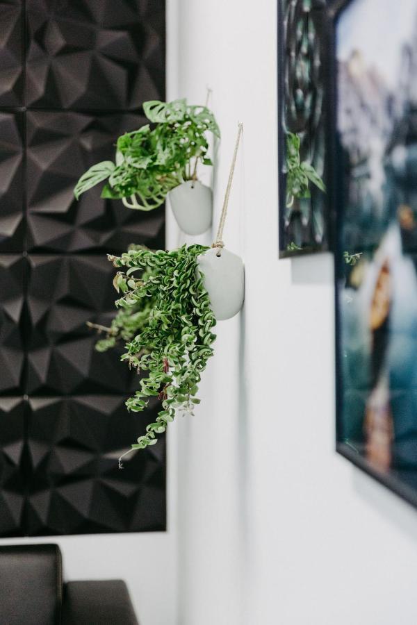 Modernes, Stilvolles Eingerichtetes Loft Apartment Wina Bagian luar foto